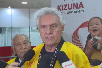 Caiado faz críticas ácidas a Flávio Bolsonaro