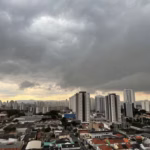 Céu nublado em São Paulo. Foto: Renata Bitar/g1